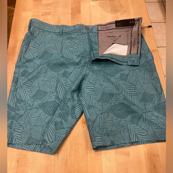 Walter Hagen Other - Walter Hagen Size 38 golf shorts new with tags